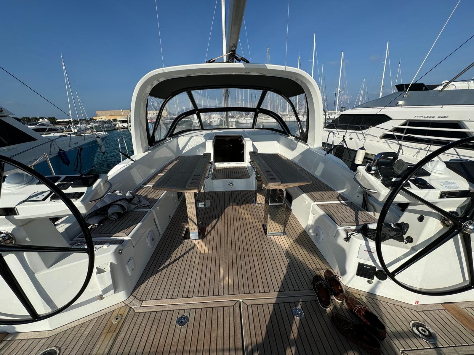 Pasqua in Grecia – Elyvian Breeze