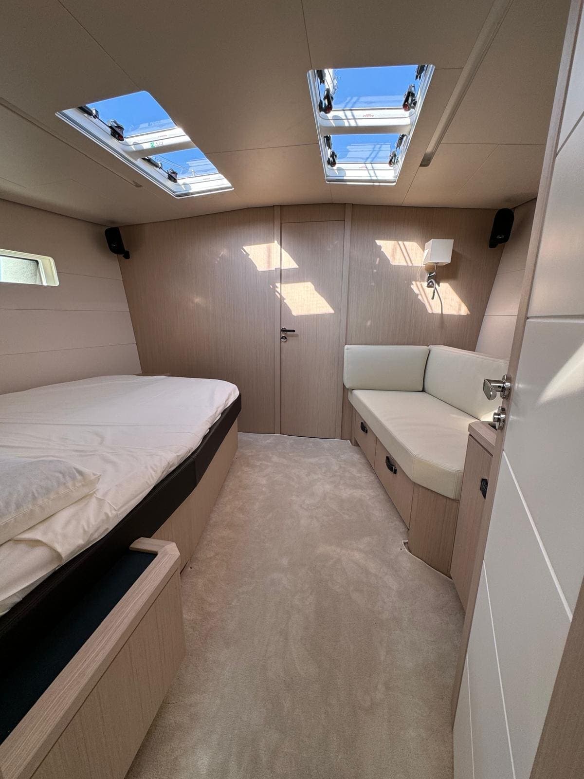 Pasqua in Grecia – Elyvian Breeze