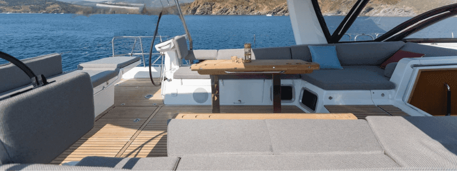 Pasqua in Grecia – Elyvian Breeze